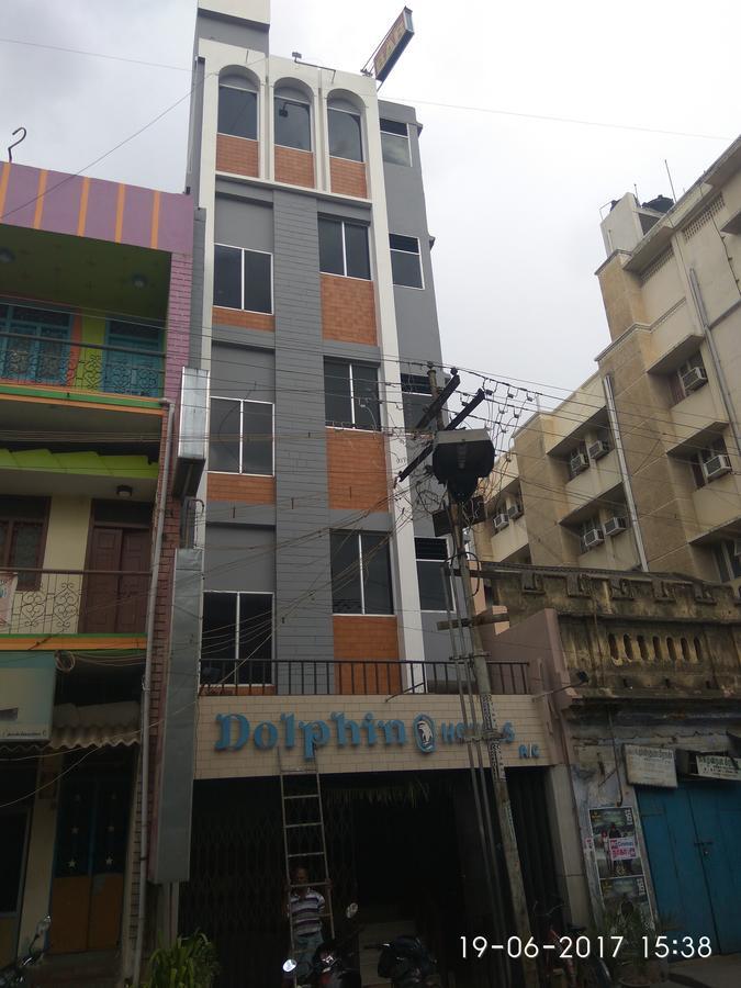Dolphin Hotel Диндигъл Екстериор снимка