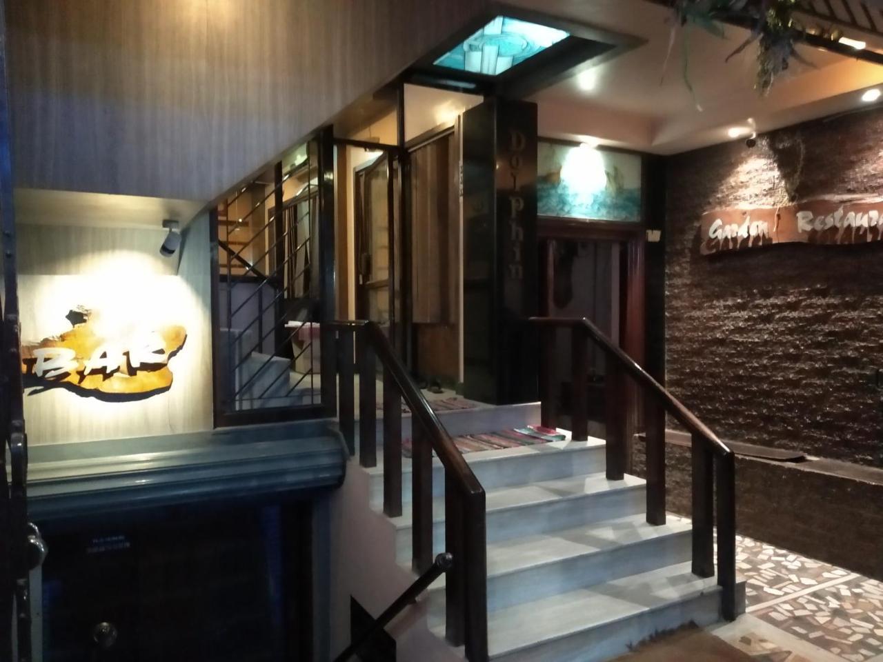 Dolphin Hotel Диндигъл Екстериор снимка